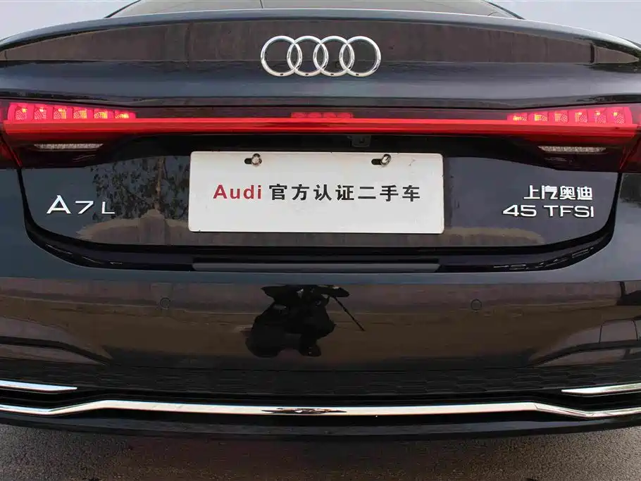 Audi A7L — миниатюра 13