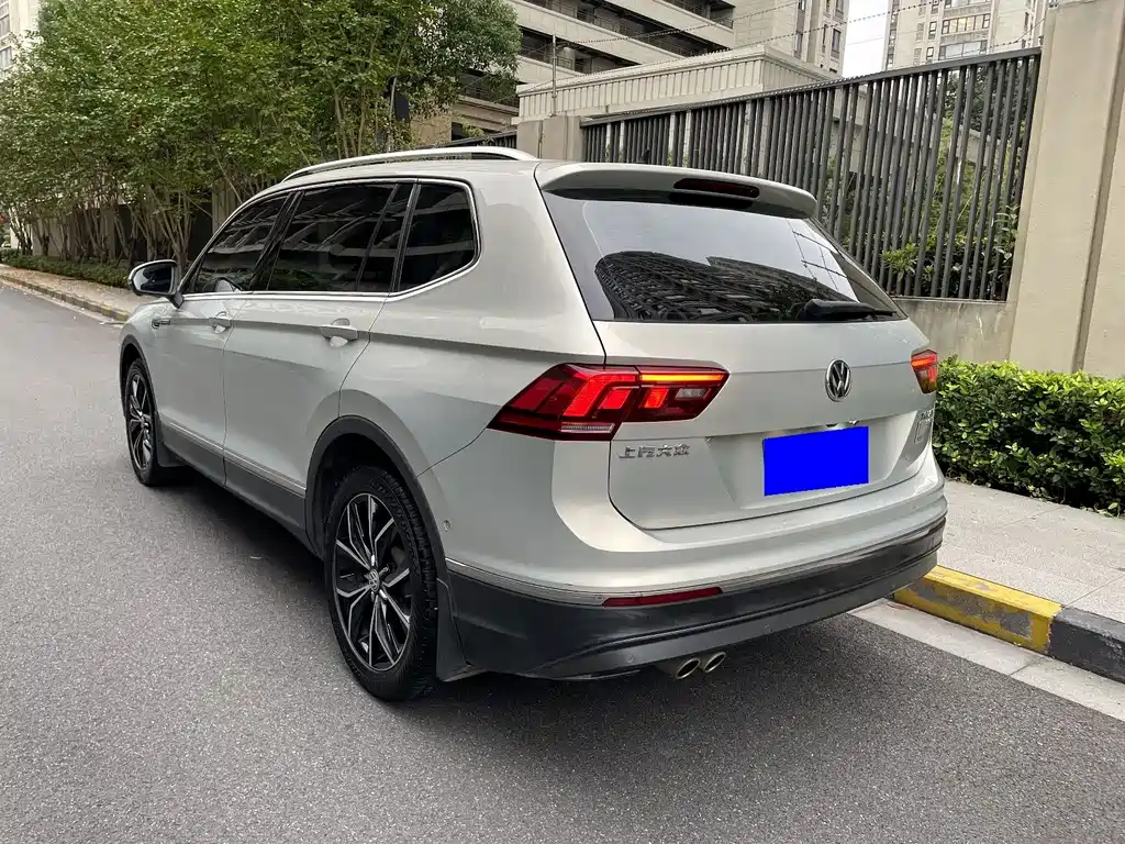 Volkswagen Tiguan L — миниатюра 7