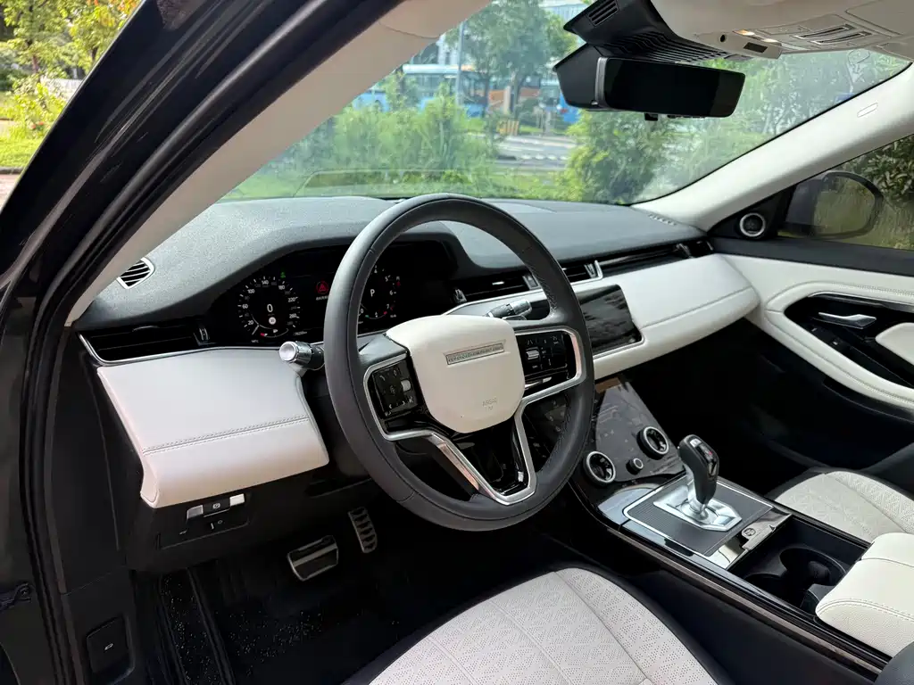 Land Rover Evoque — миниатюра 9