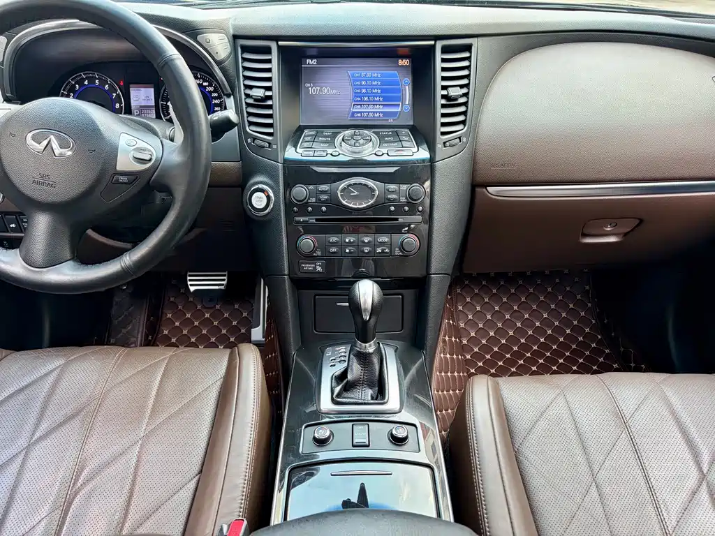 Infiniti QX70 — миниатюра 6
