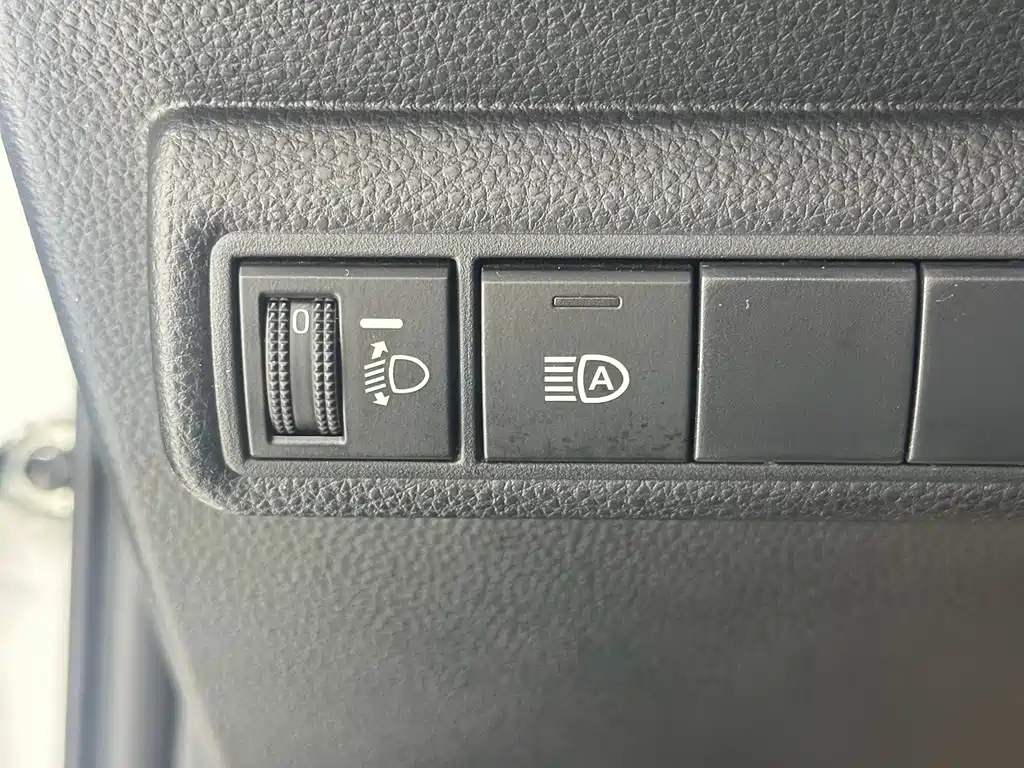 Toyota Corolla — миниатюра 16