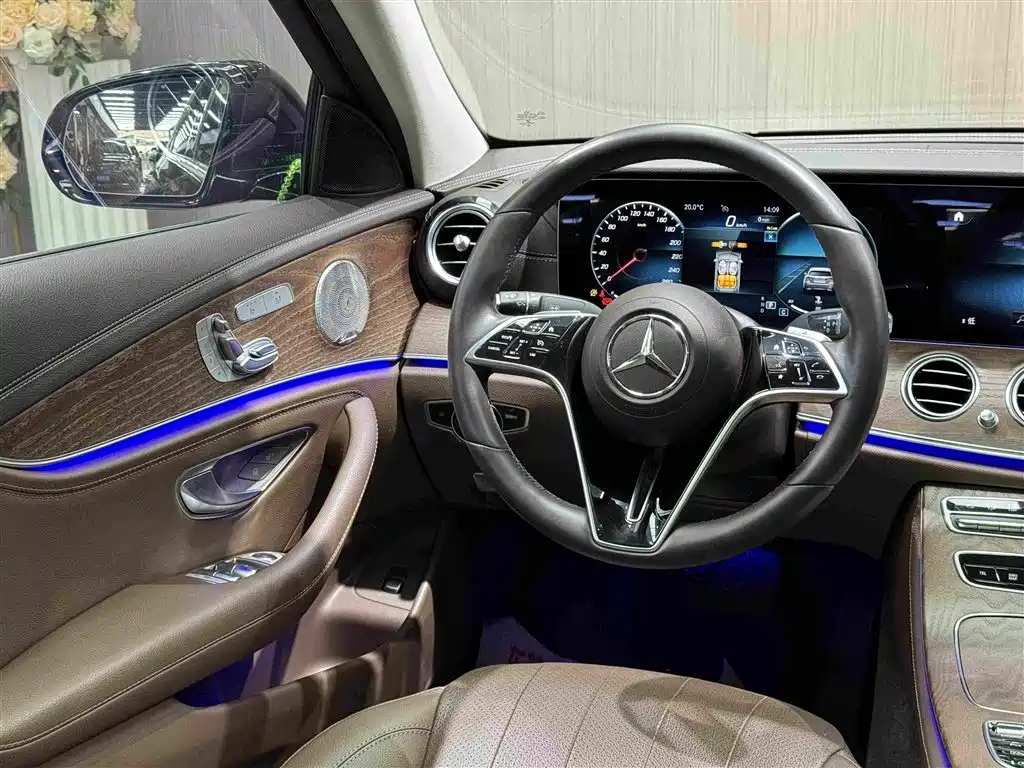 Mercedes-Benz E-Class — миниатюра 19