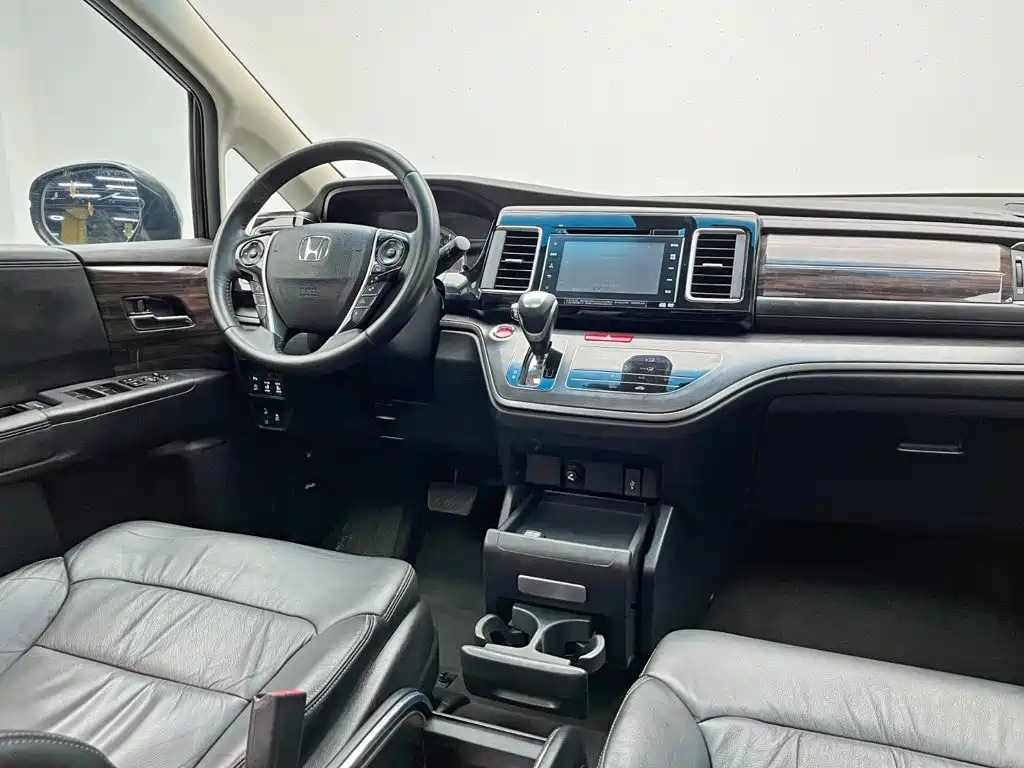 Honda Elysion — миниатюра 18