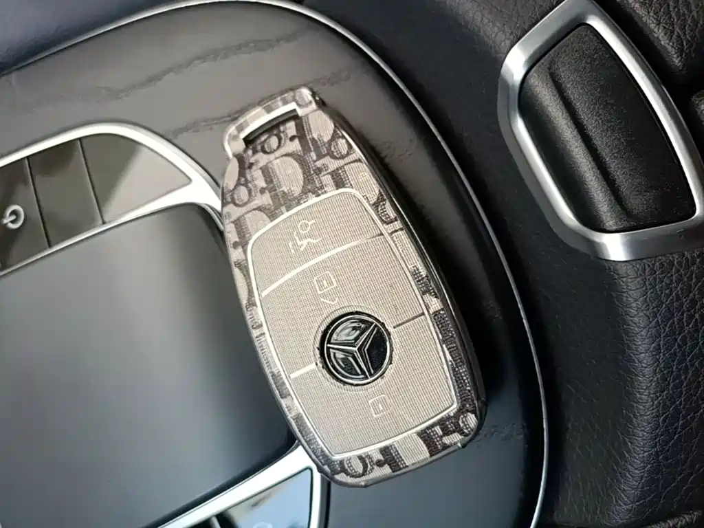 Mercedes-Benz E-Class (Import) — миниатюра 9