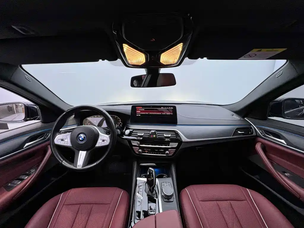 BMW 5 Series New Energy — миниатюра 20