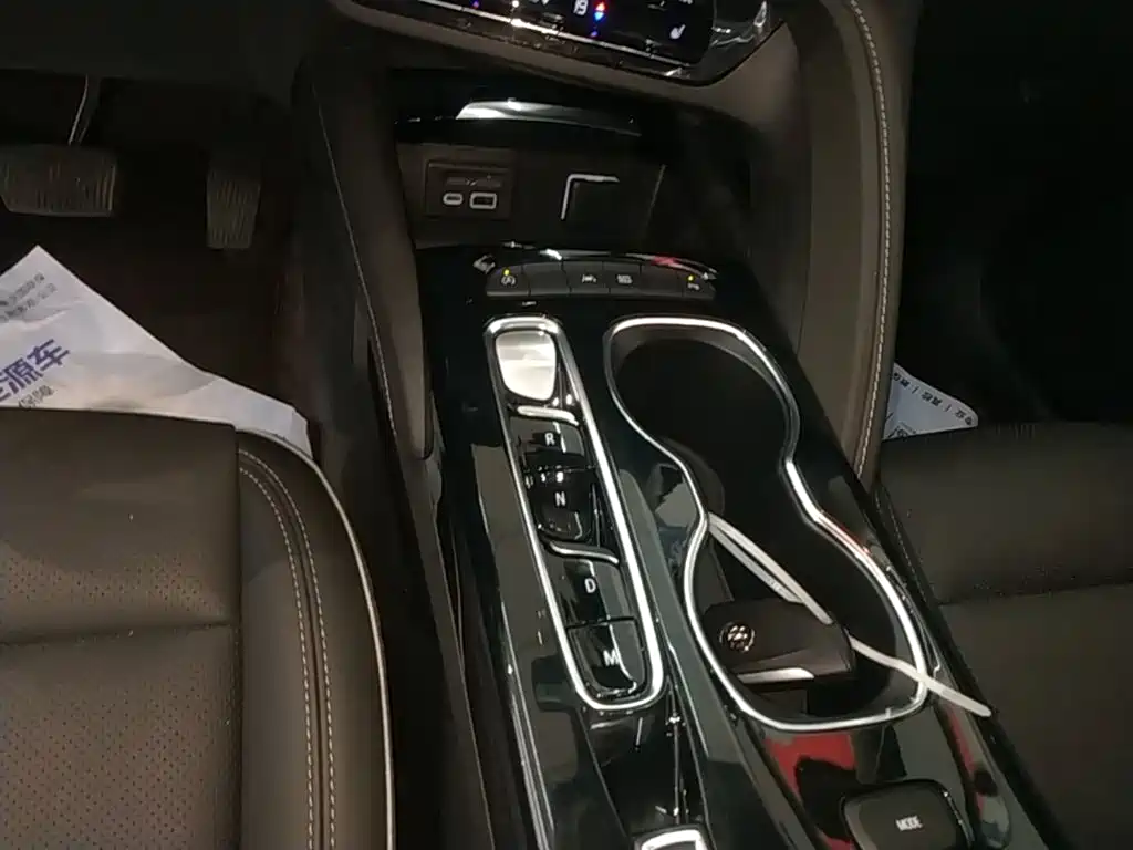 Buick Envision Plus — миниатюра 14