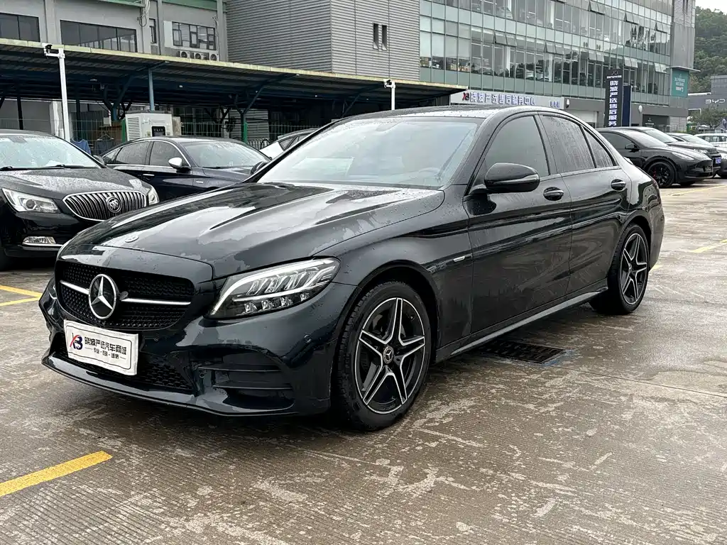 Mercedes-Benz C-Class 2021