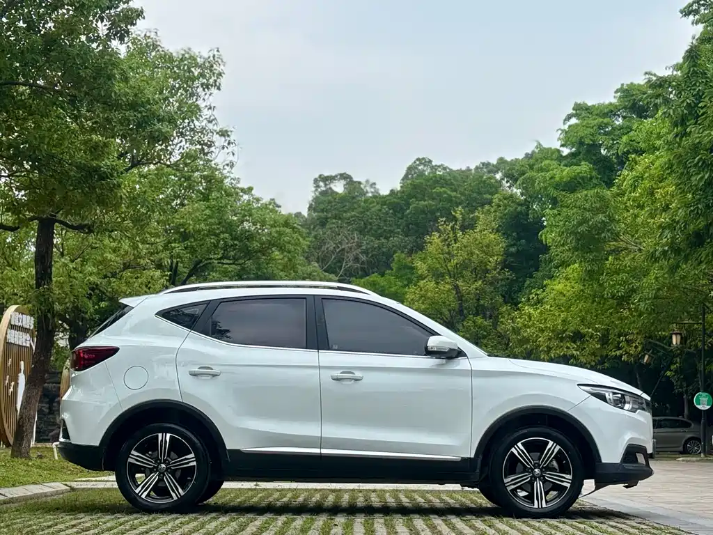 MG ZS 2020 1.5L MT 65