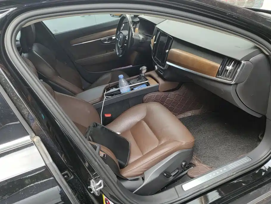 Volvo S90 2019 T5
