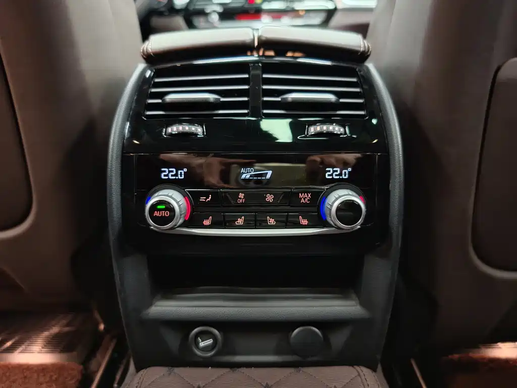 BMW 5 Series — миниатюра 38