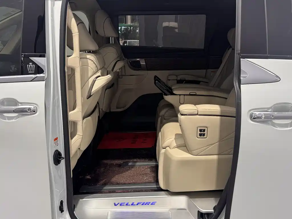 Toyota Vellfire — фотографии объявления, Фото 13