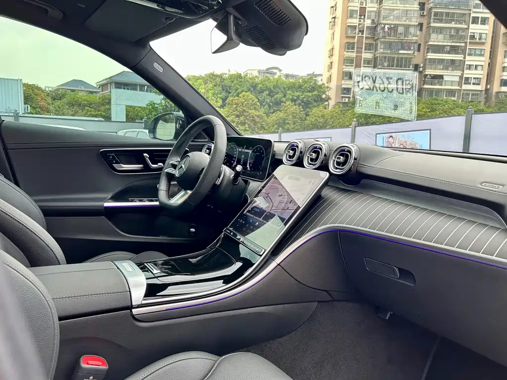 Mercedes-Benz C-Class — миниатюра 11