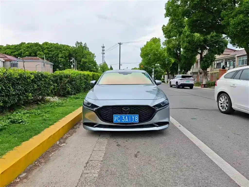 Купить Mazda 3 Axela
