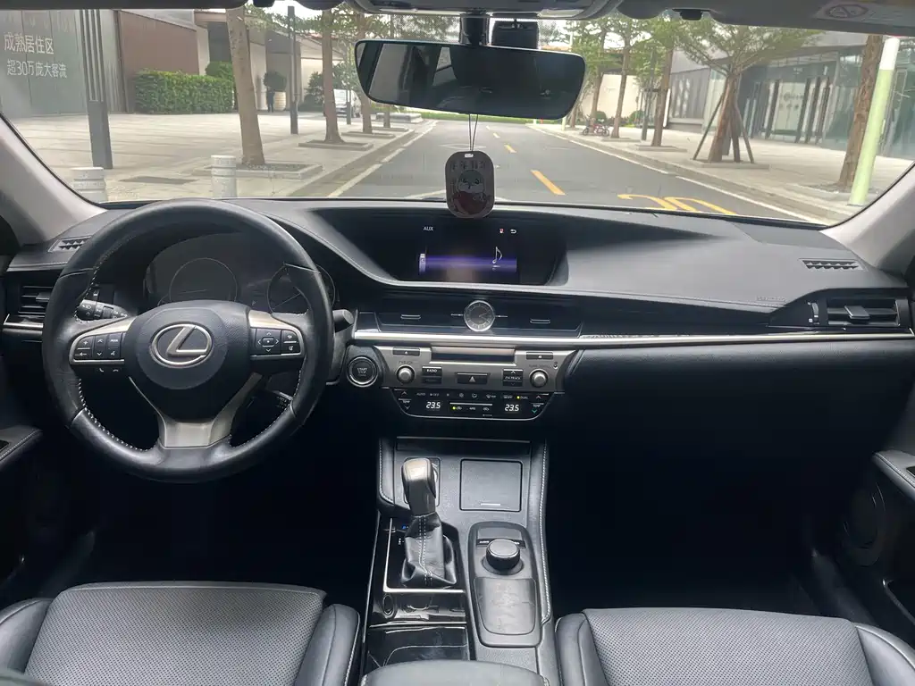 Lexus ES — фотографии объявления, Фото 27