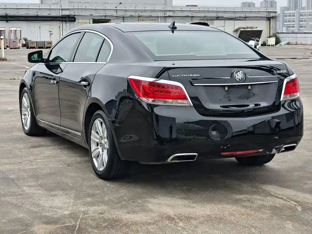 Buick LaCrosse — миниатюра 4