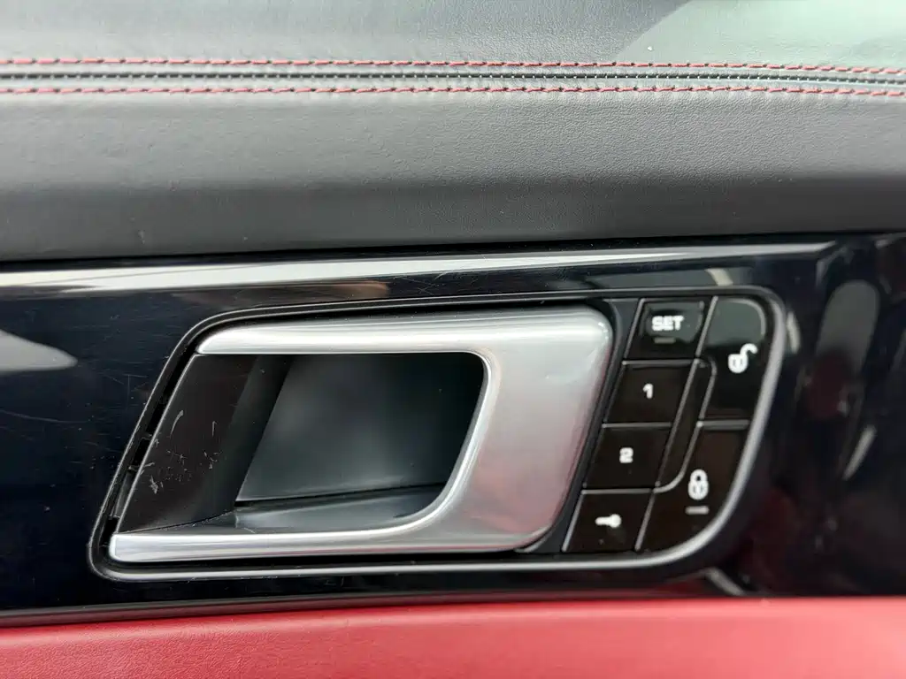 Porsche Panamera — миниатюра 5
