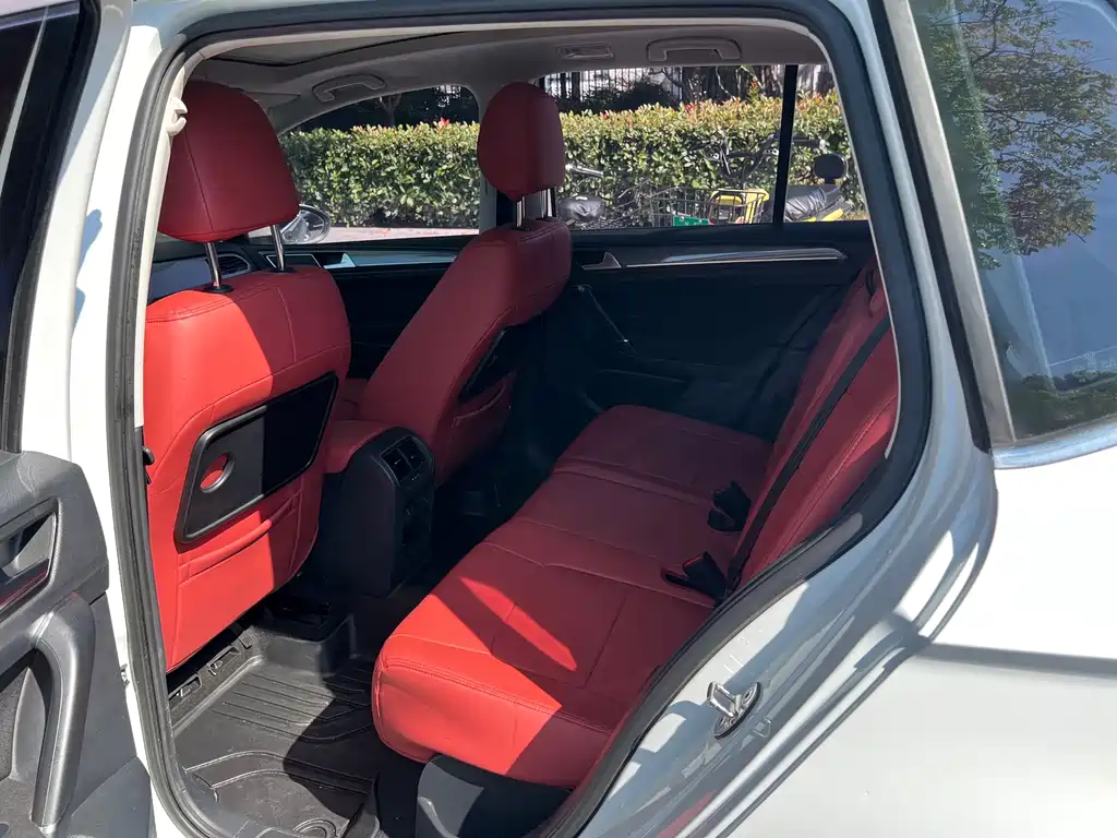 Volkswagen Golf Sportsvan — миниатюра 15