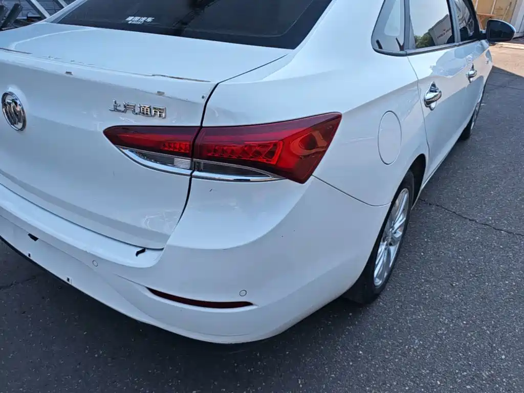 Buick Excelle — миниатюра 8