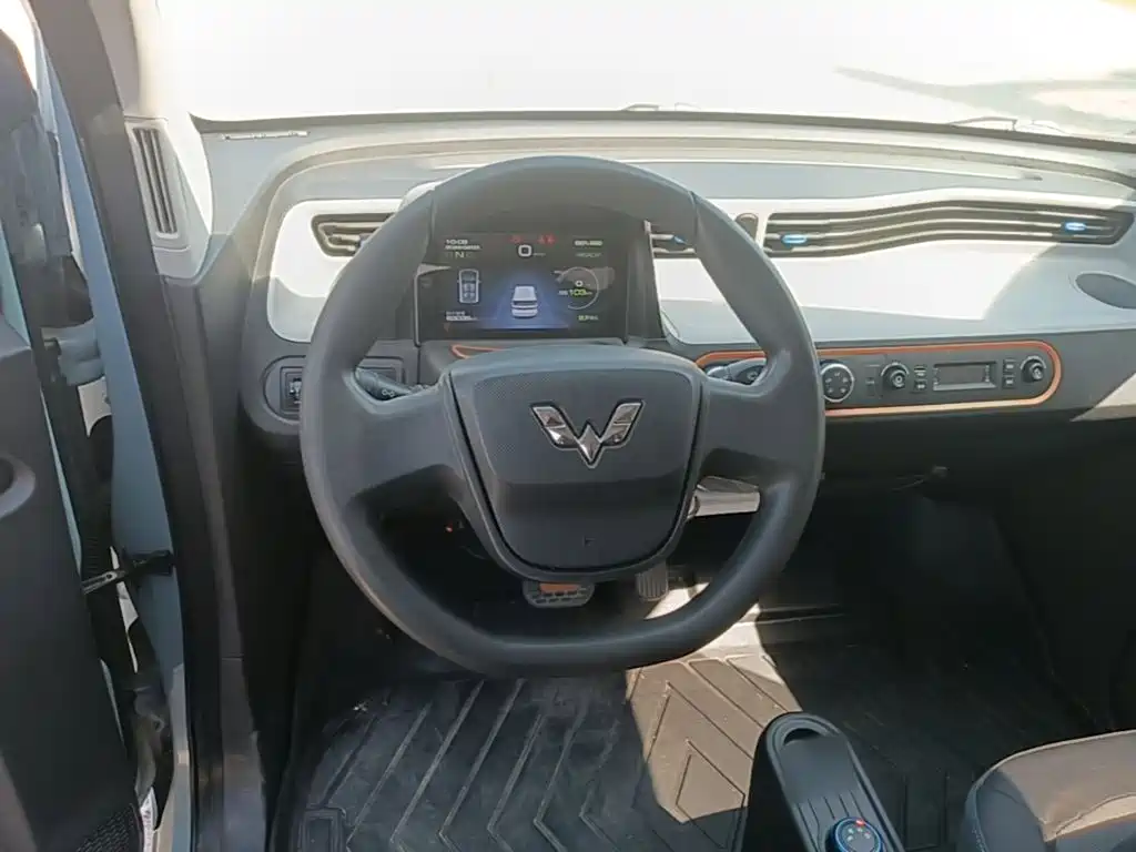 Wuling MINIEV — миниатюра 11