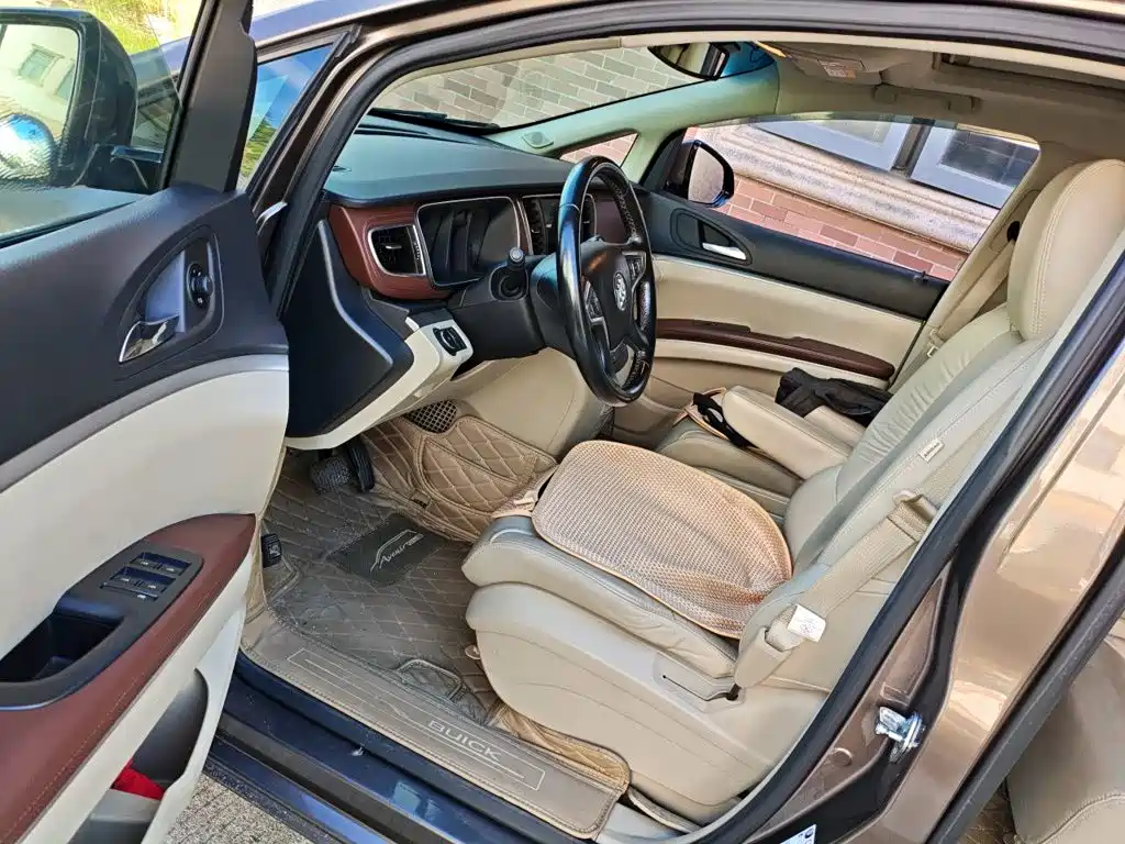Buick GL8 — миниатюра 12