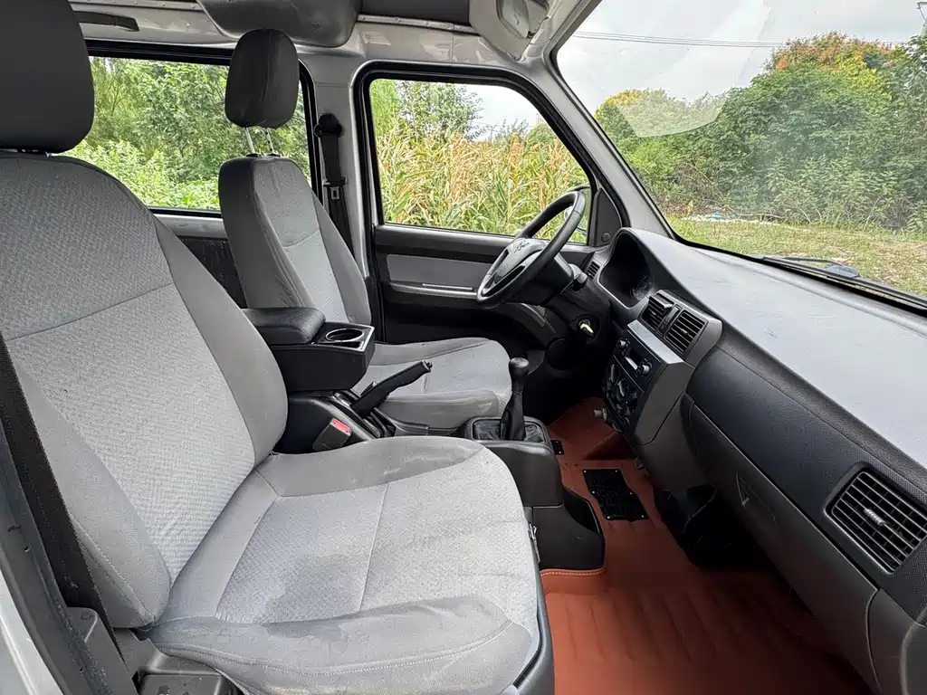 Wuling Rongguang — миниатюра 7
