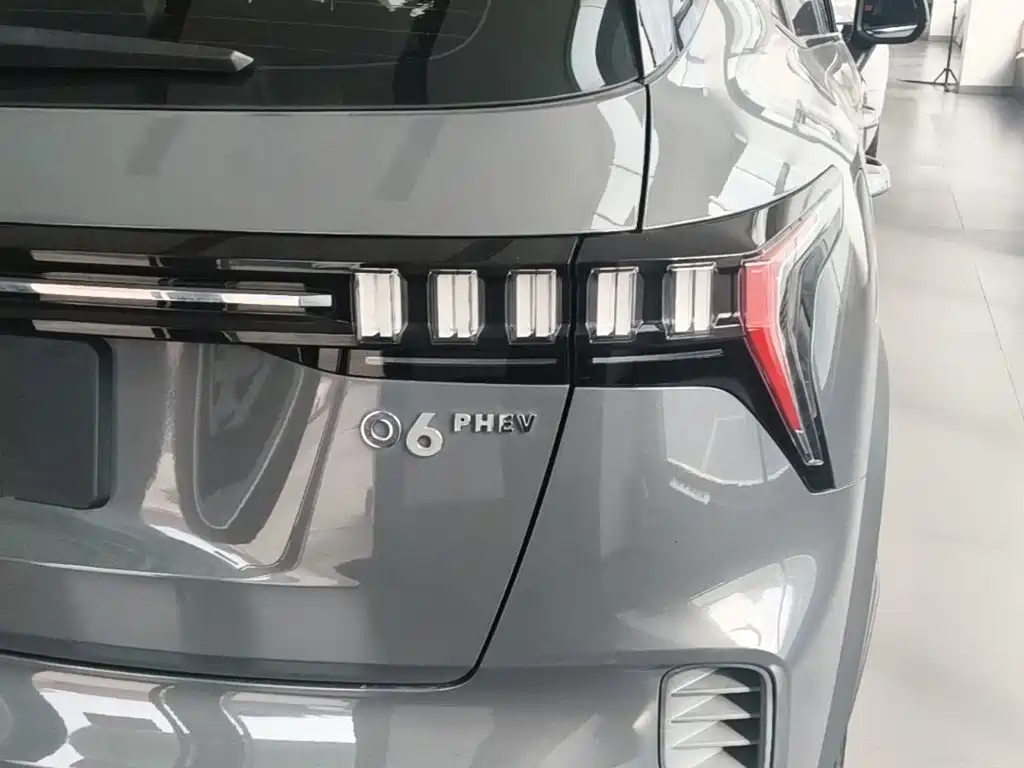 Lynk & Co 06 EM-P — миниатюра 8