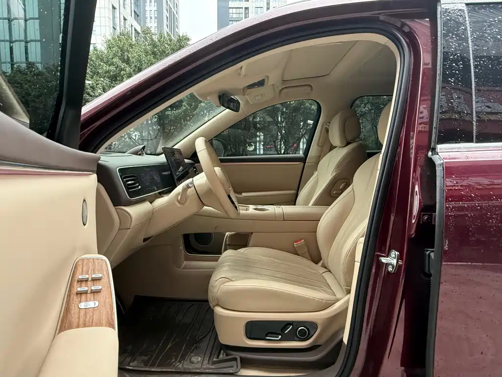 AITO ASK THE WORLD M7