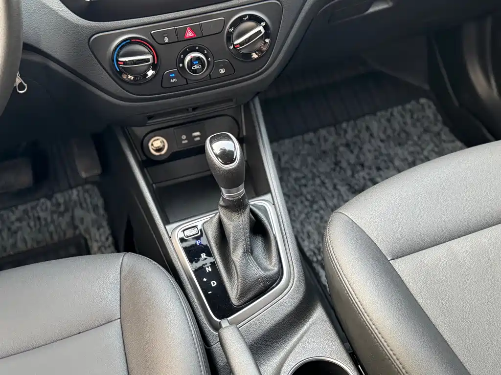 Hyundai Verna — миниатюра 15