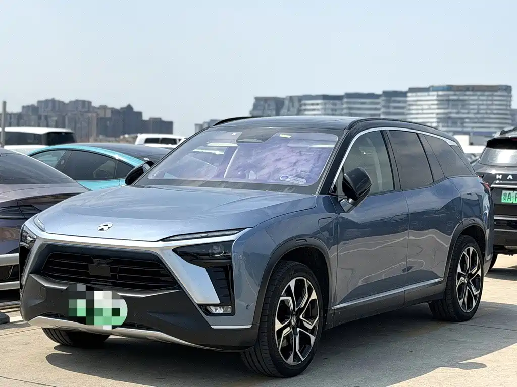 NIO ES8