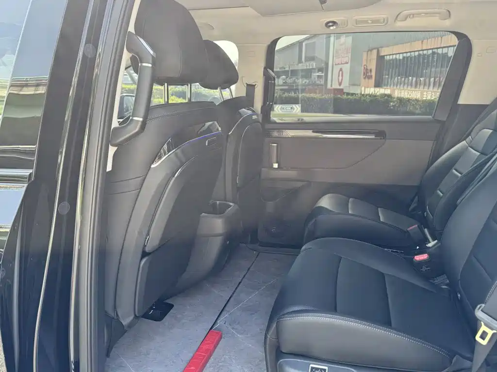 GAC Motor Trumpchi E8 PHEV — миниатюра 17