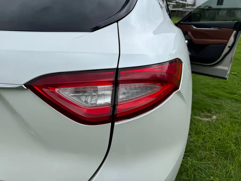 Maserati Levante — миниатюра 16