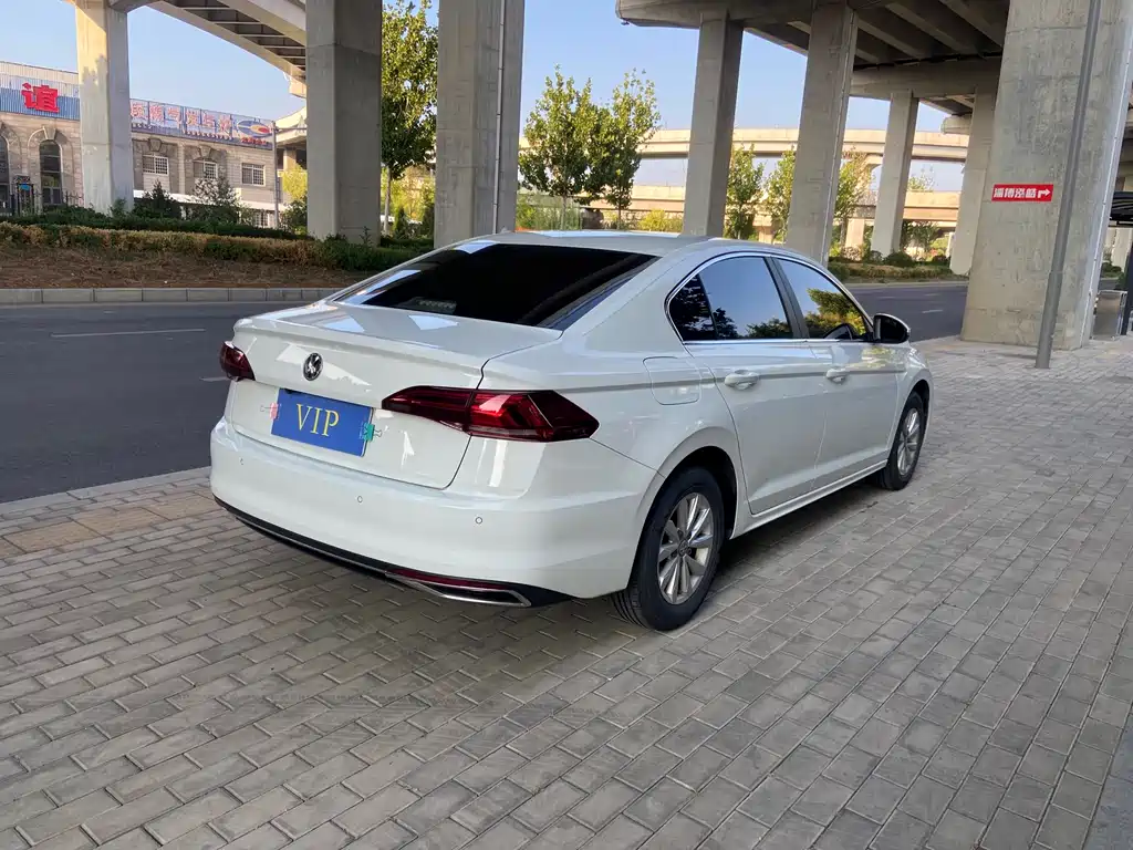Volkswagen Bora — миниатюра 3