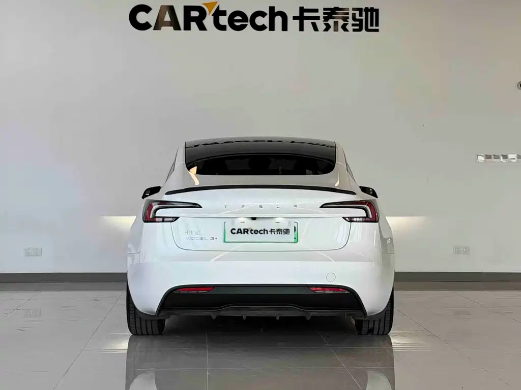 Tesla Model 3 — миниатюра 5