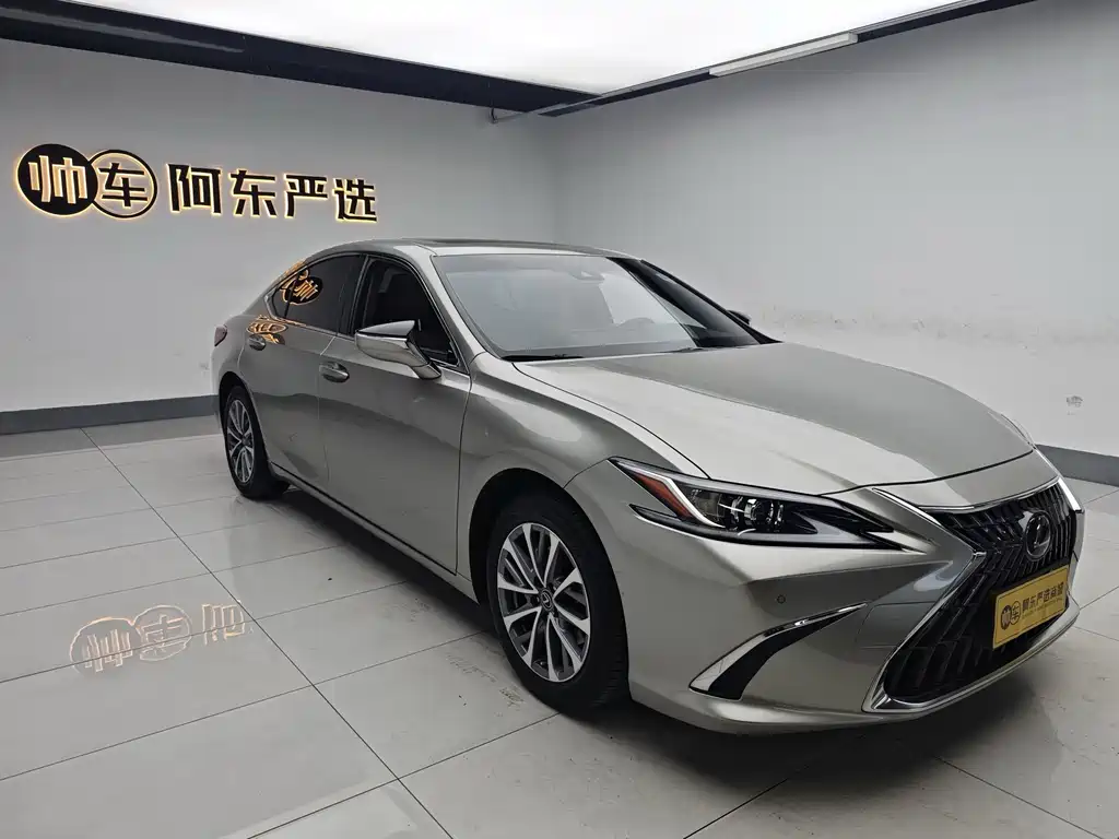 Lexus ES 2023 200