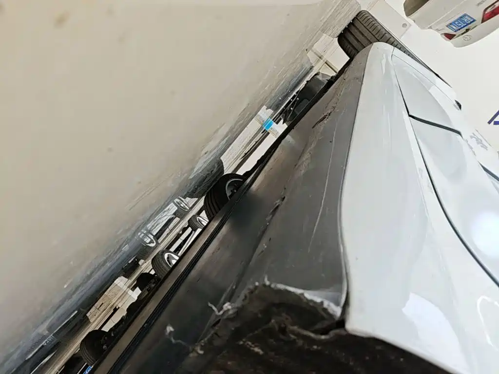 Tesla Model 3 — миниатюра 22