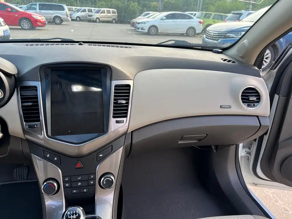 Chevrolet Cruze 2015 1.5L SE MT