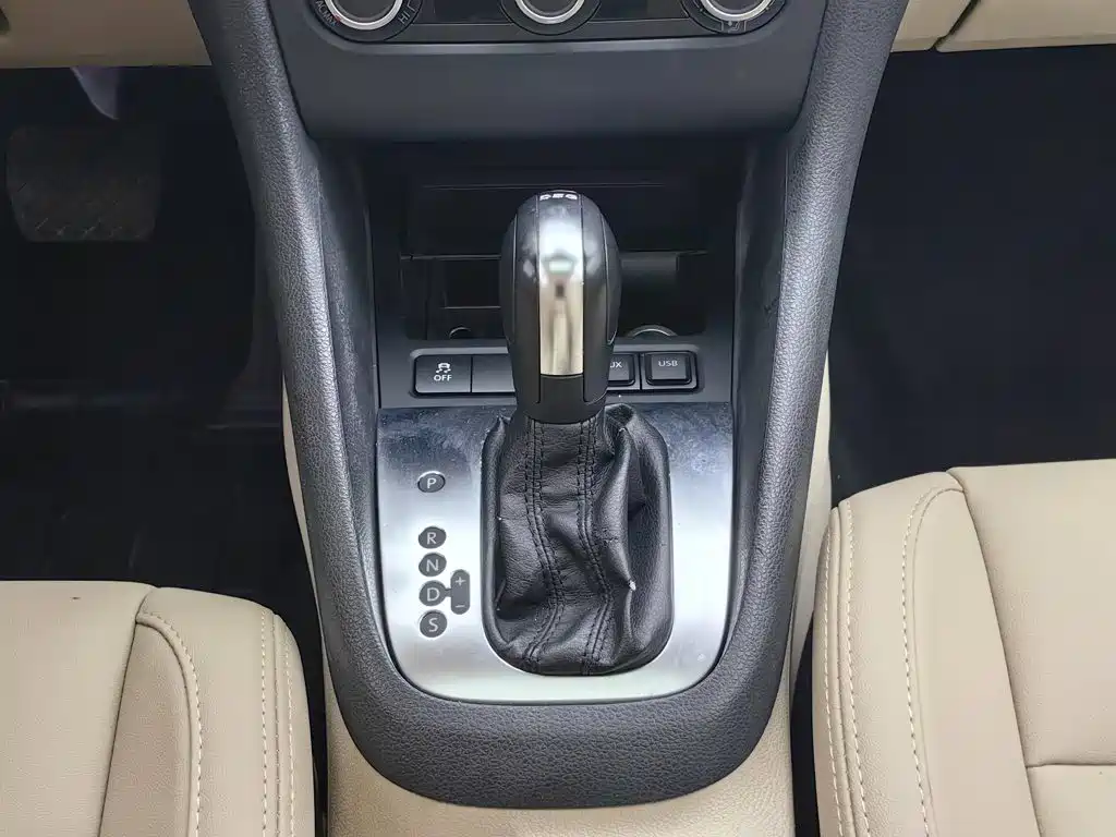 Volkswagen Golf — миниатюра 13