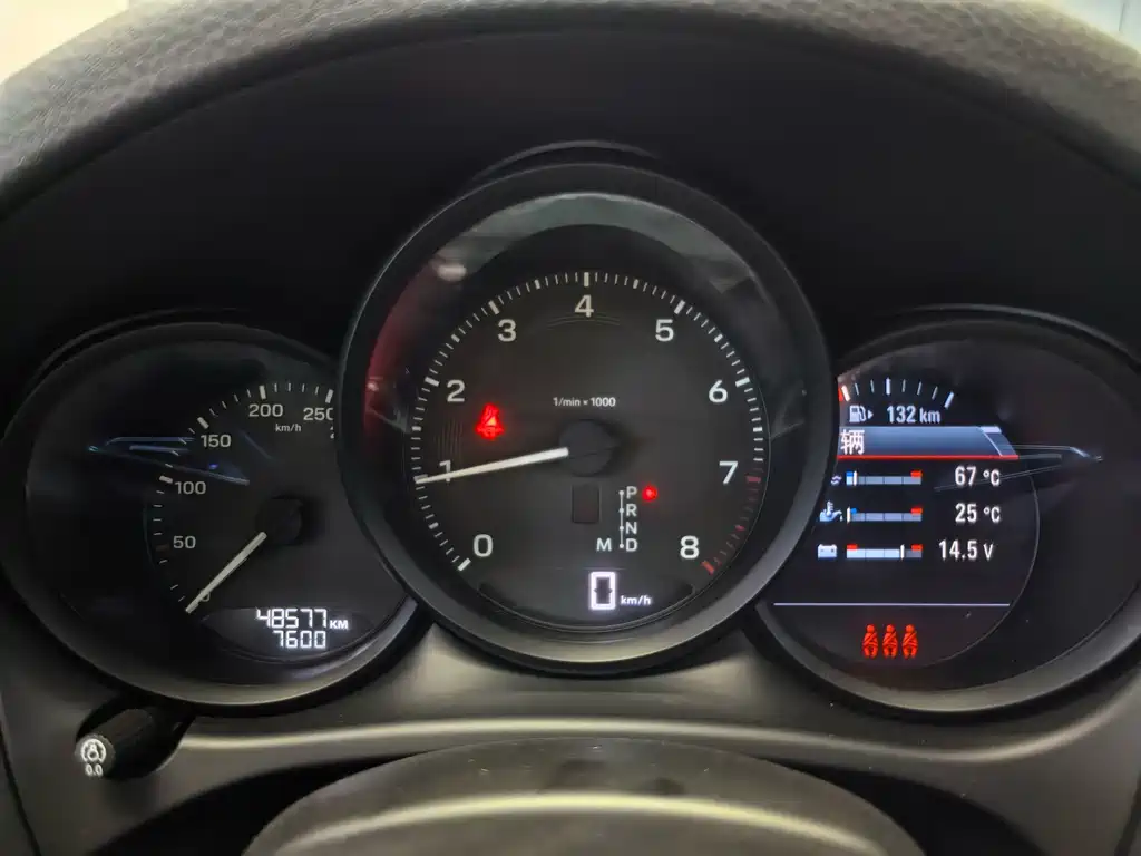 Porsche Macan — миниатюра 8