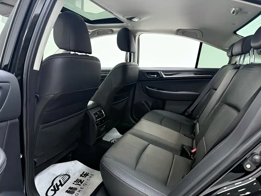 Subaru Legacy — миниатюра 7