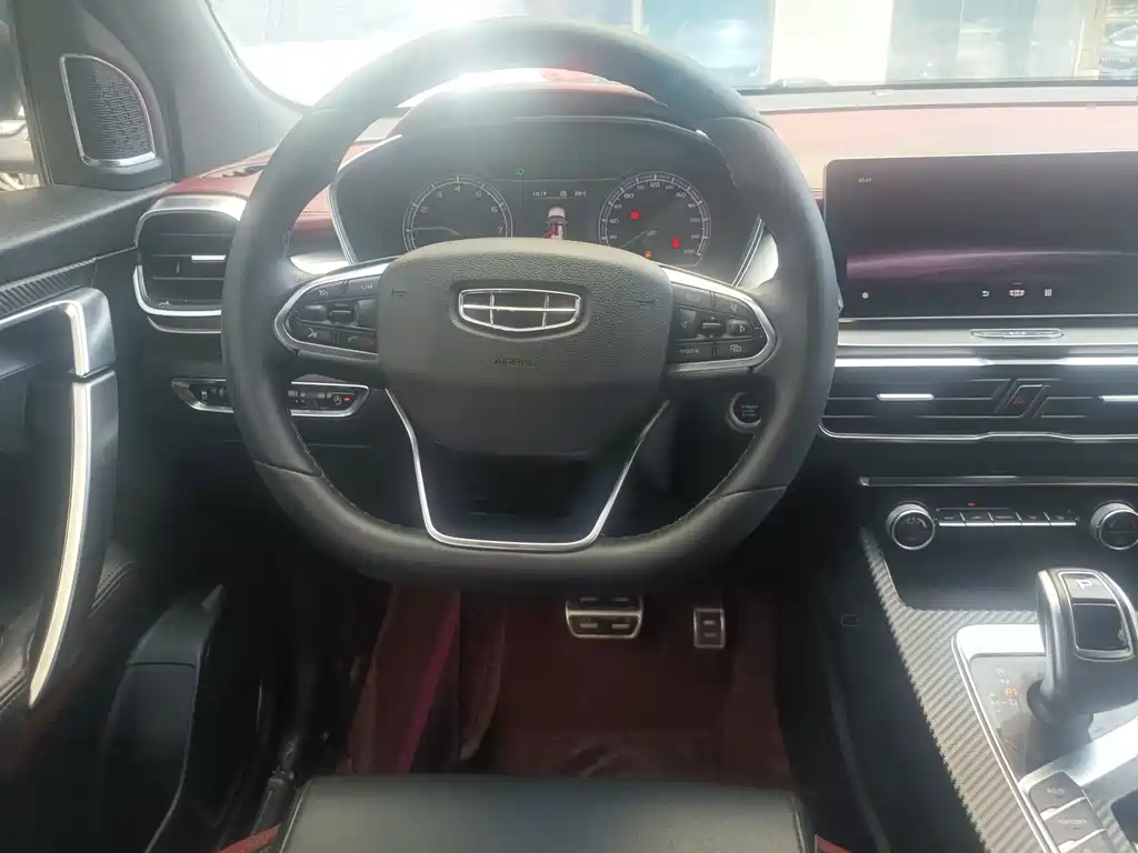 Geely Binyue — миниатюра 9