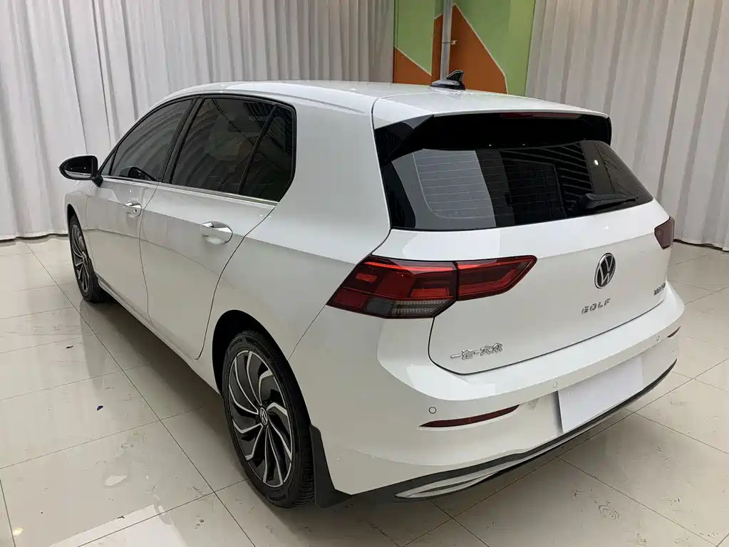 Volkswagen Golf — миниатюра 14