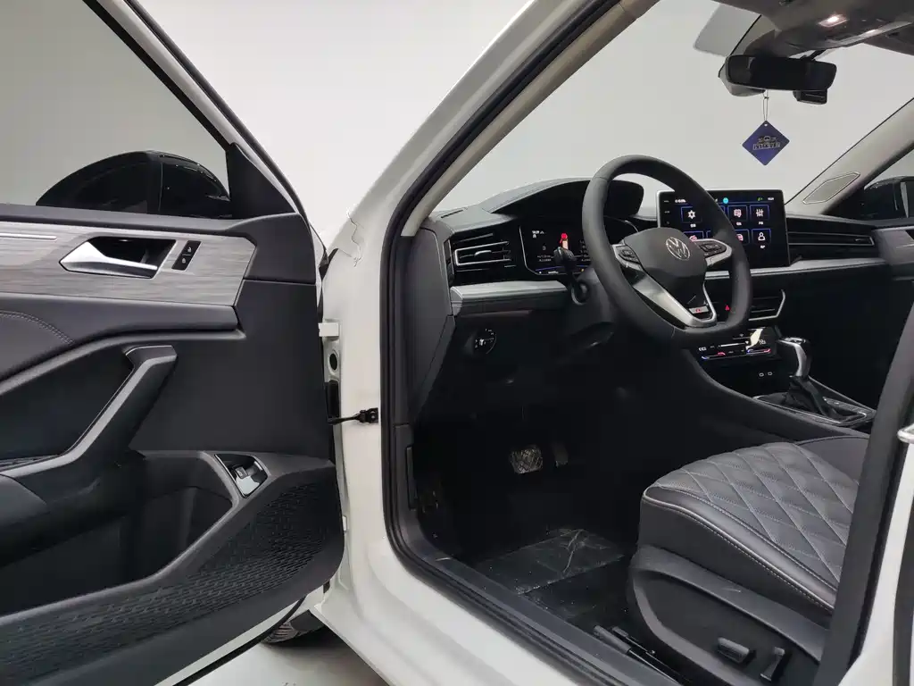 Volkswagen Sagitar 2023 280TSI DSG Plus