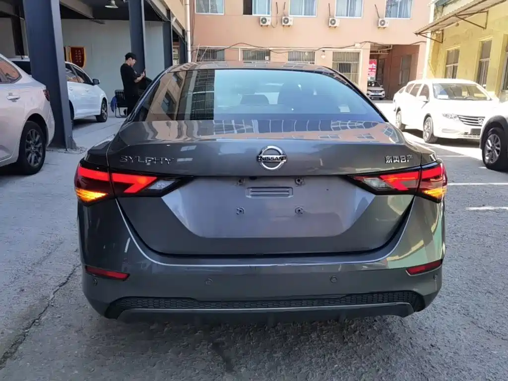 Nissan Sylphy — миниатюра 6