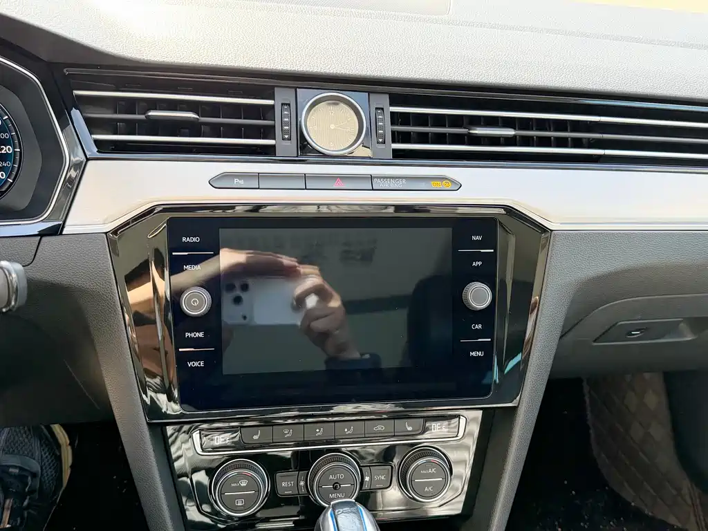 VOLKSWAGEN WEILAN NEW ENERGY