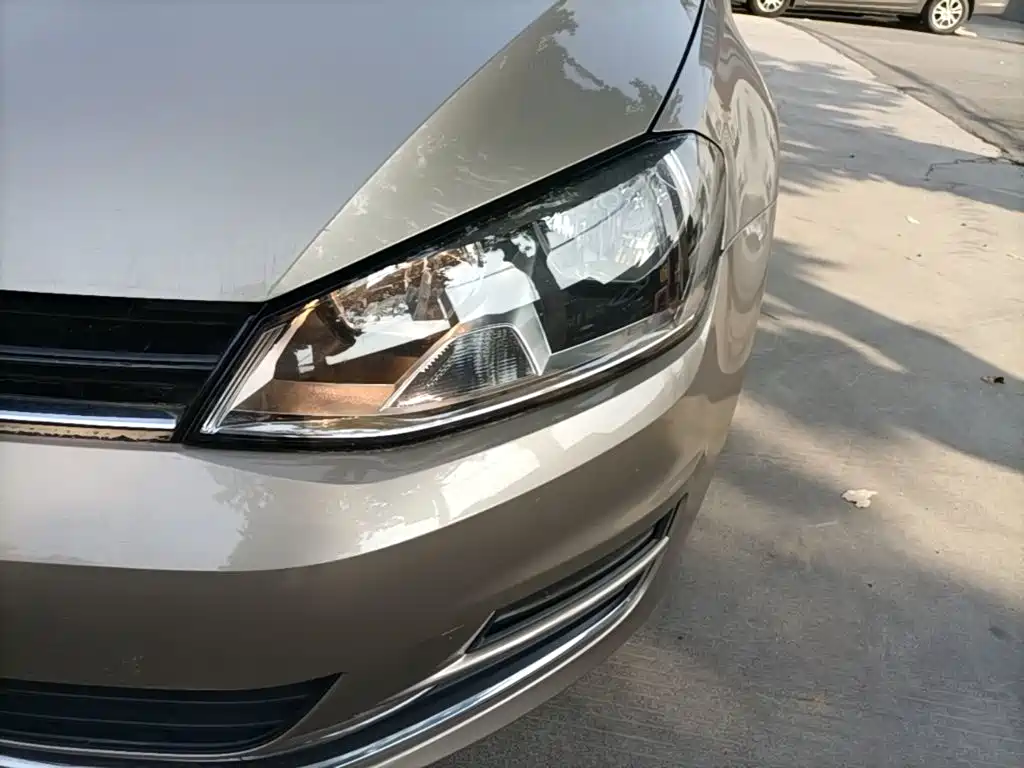 Volkswagen Golf — миниатюра 24