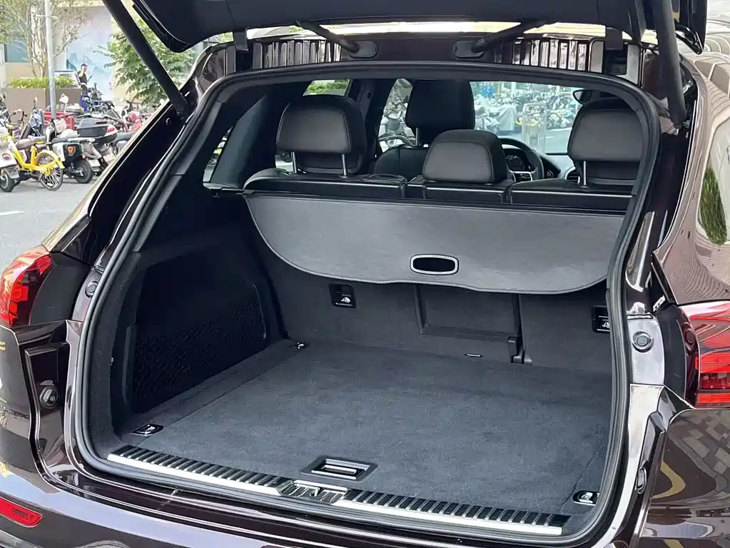 Porsche Cayenne — миниатюра 22
