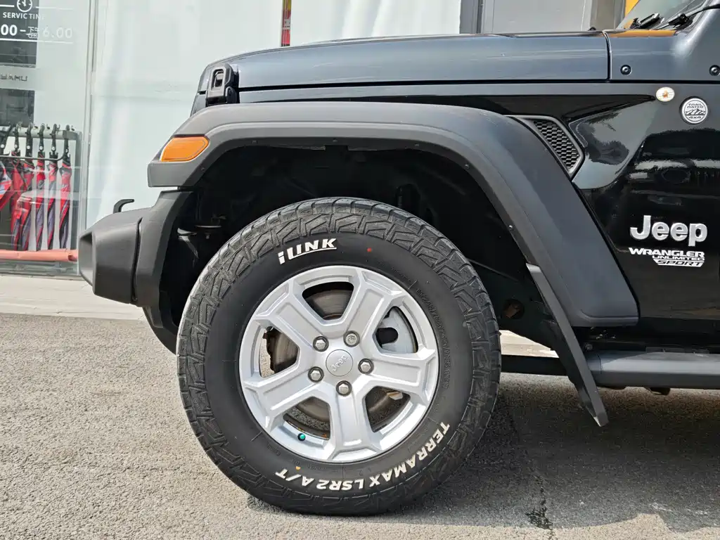 Jeep Wrangler — миниатюра 13