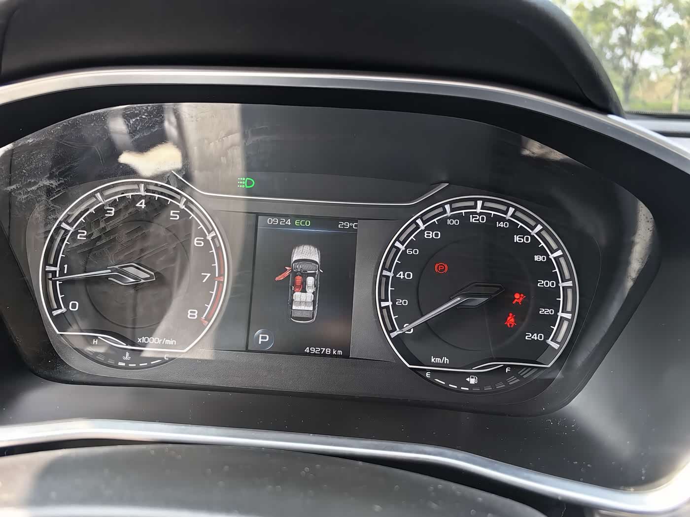 Geely Binyue 1.4 л 2022 г. Белый, пробег 49000 км