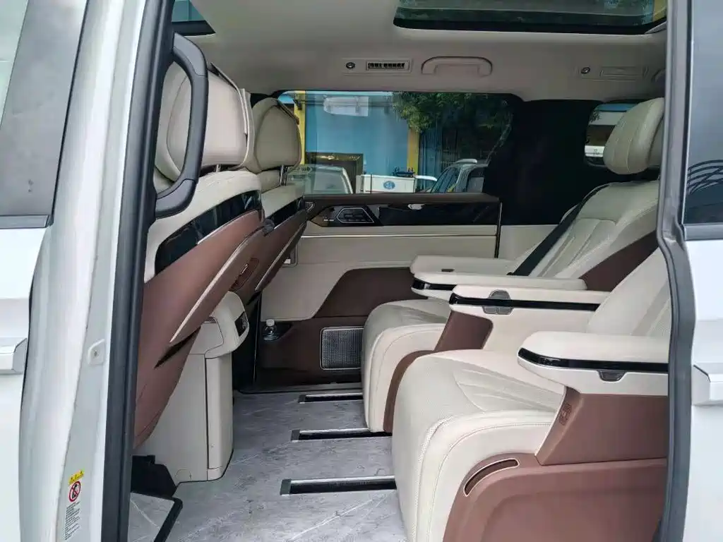 BYD Xia — миниатюра 6