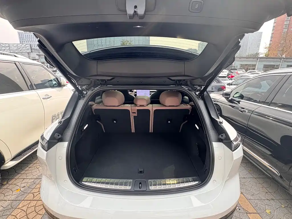 NIO ES6 — миниатюра 14